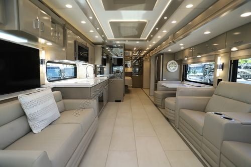 2025 Newmar Mountain Aire 4118
