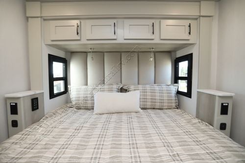 2026 Dynamax Europa 34SSFR