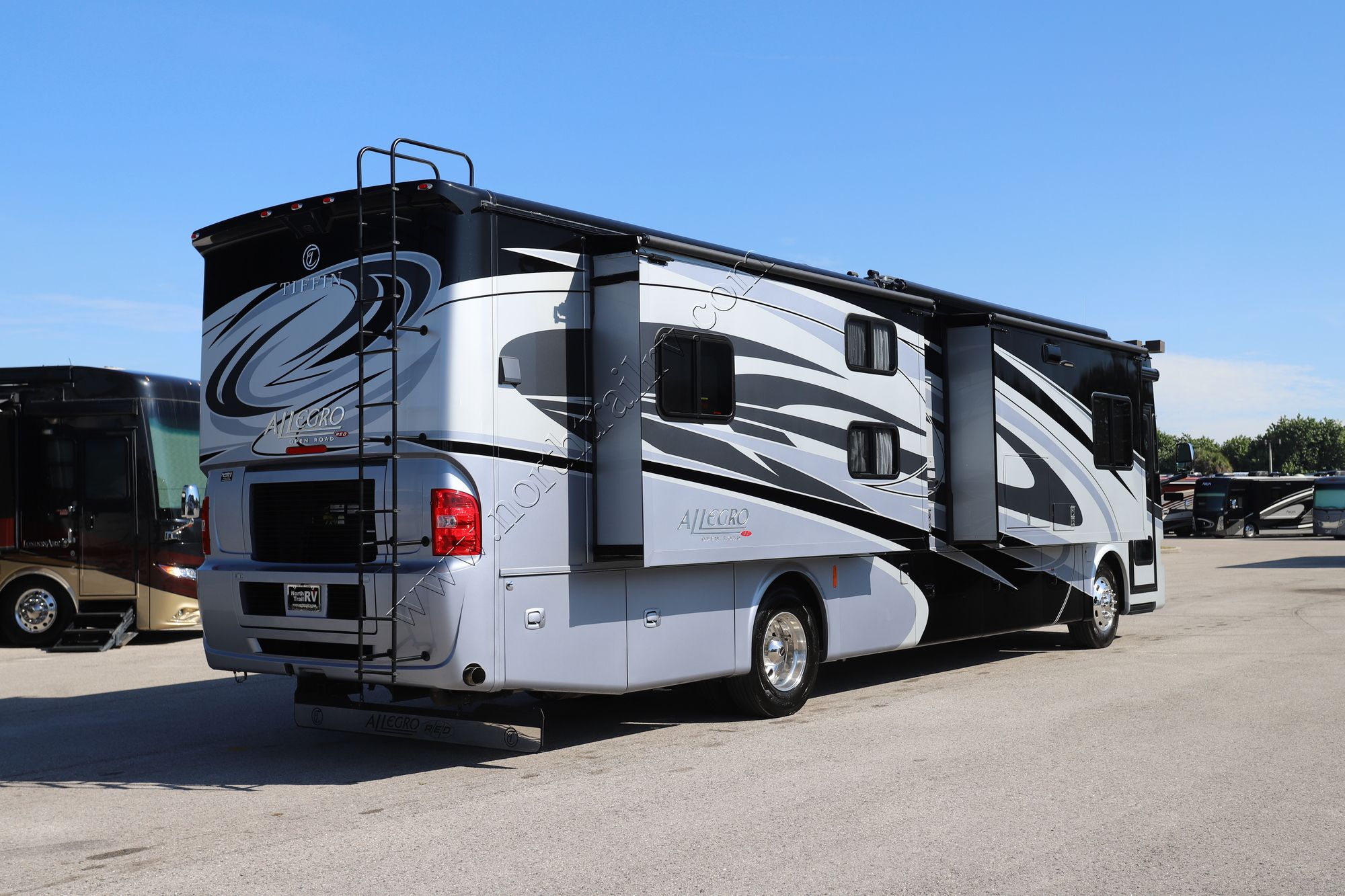 Used 2016 Tiffin Motor Homes Allegro Red 38QBA Class A  For Sale