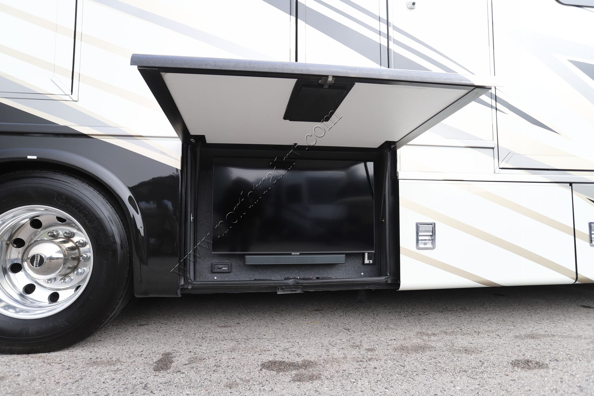 Used 2023 Newmar Ventana 3407 Class A  For Sale