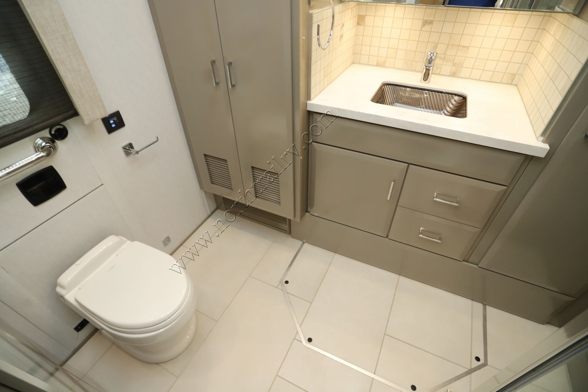 Used 2025 Newmar Mountain Aire 4118 Class A  For Sale