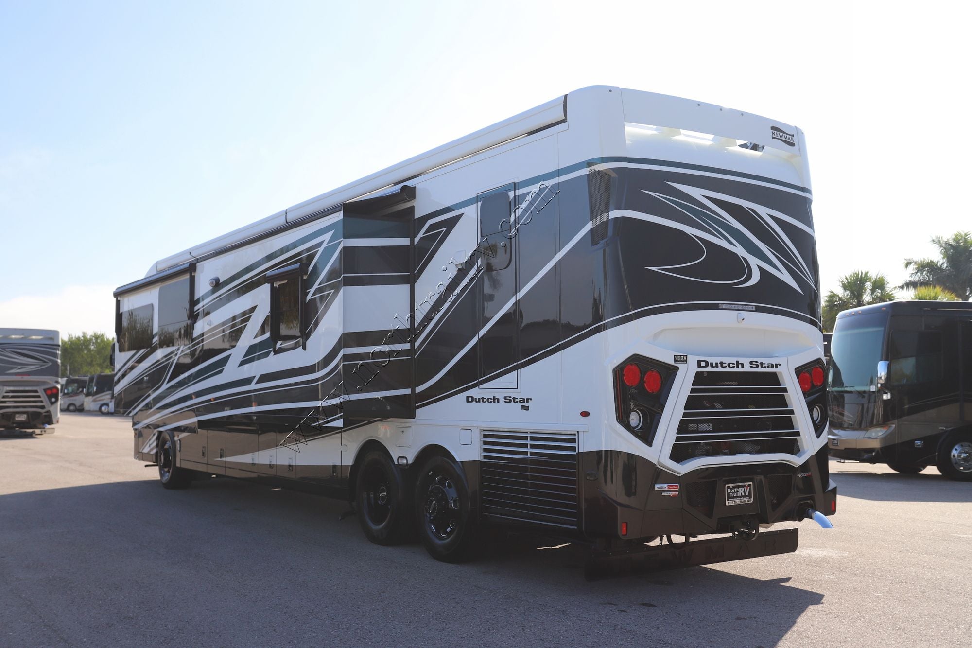 New 2026 Newmar Dutch Star 4325 Class A  For Sale