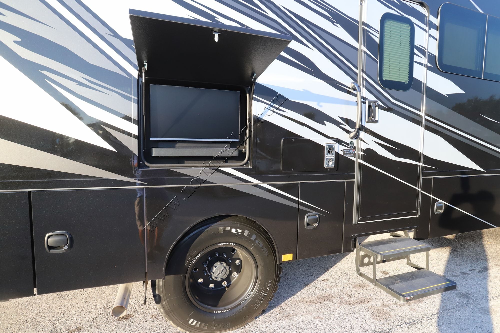 New 2026 Renegade Rv Veracruz 32VDS Super C  For Sale