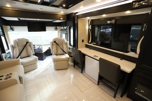 2026 Tiffin Motor Homes Phaeton 35CH