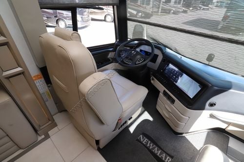 2025 Newmar Mountain Aire 4118