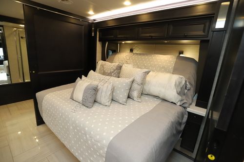 2026 Tiffin Motor Homes Phaeton 35CH