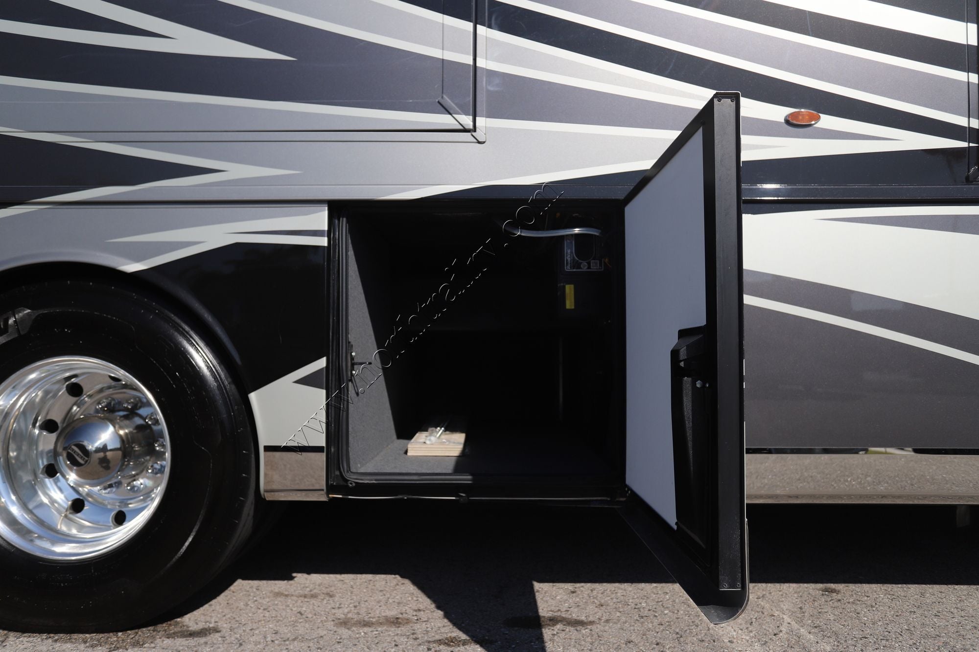 Used 2023 Newmar Dutch Star 3736 Class A  For Sale