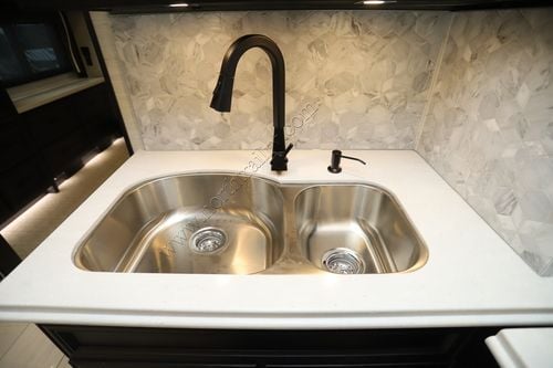 2026 Tiffin Motor Homes Phaeton 35CH