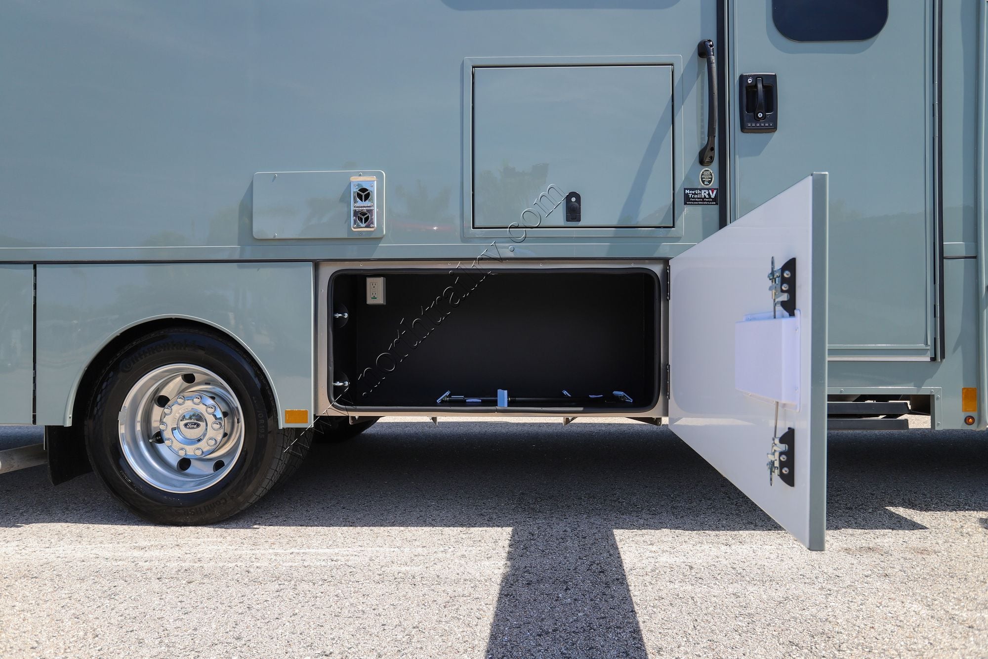 New 2026 Renegade Rv Veracruz 30VRM Super C  For Sale