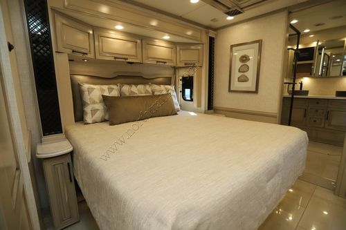 2024 Newmar London Aire 4569