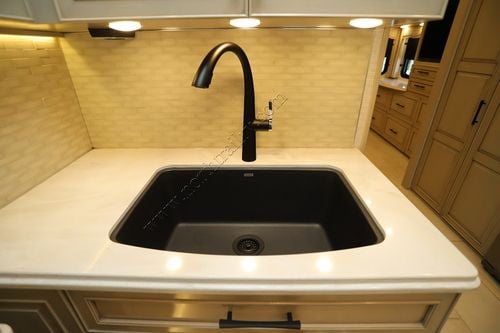 2024 Newmar London Aire 4569