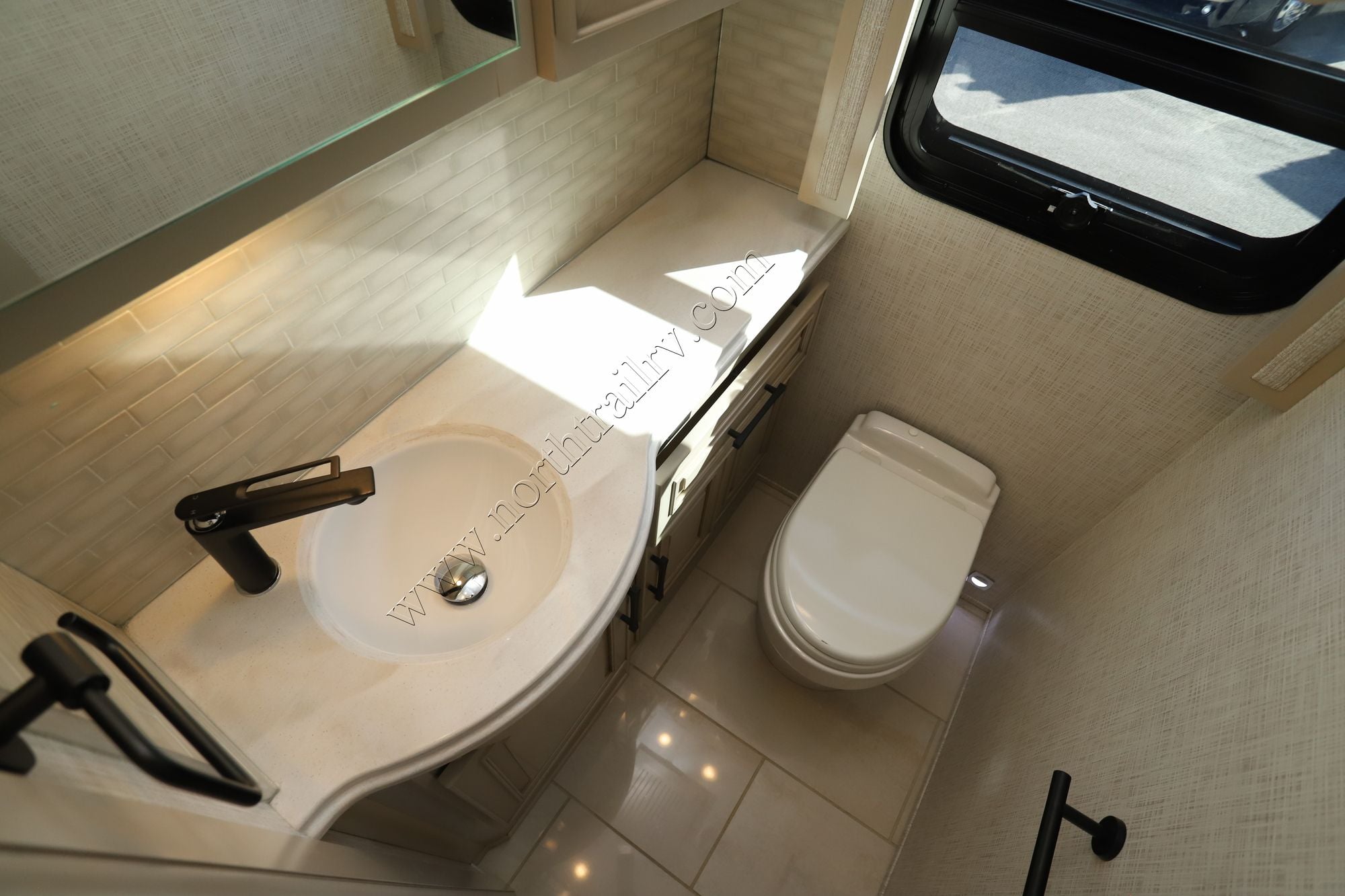 Used 2024 Newmar London Aire 4569 Class A  For Sale