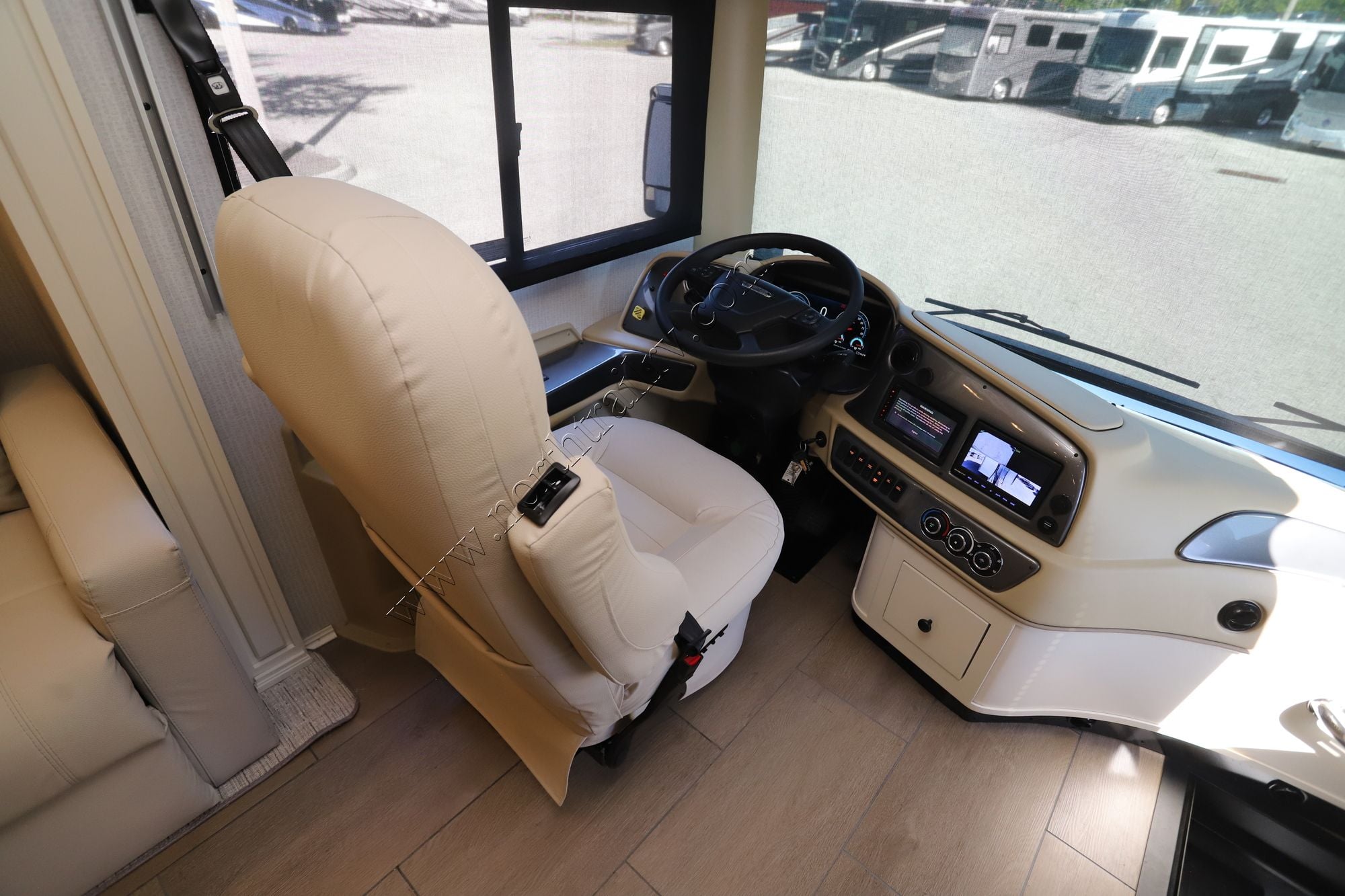 New 2026 Tiffin Motor Homes Byway 33FL Class A  For Sale