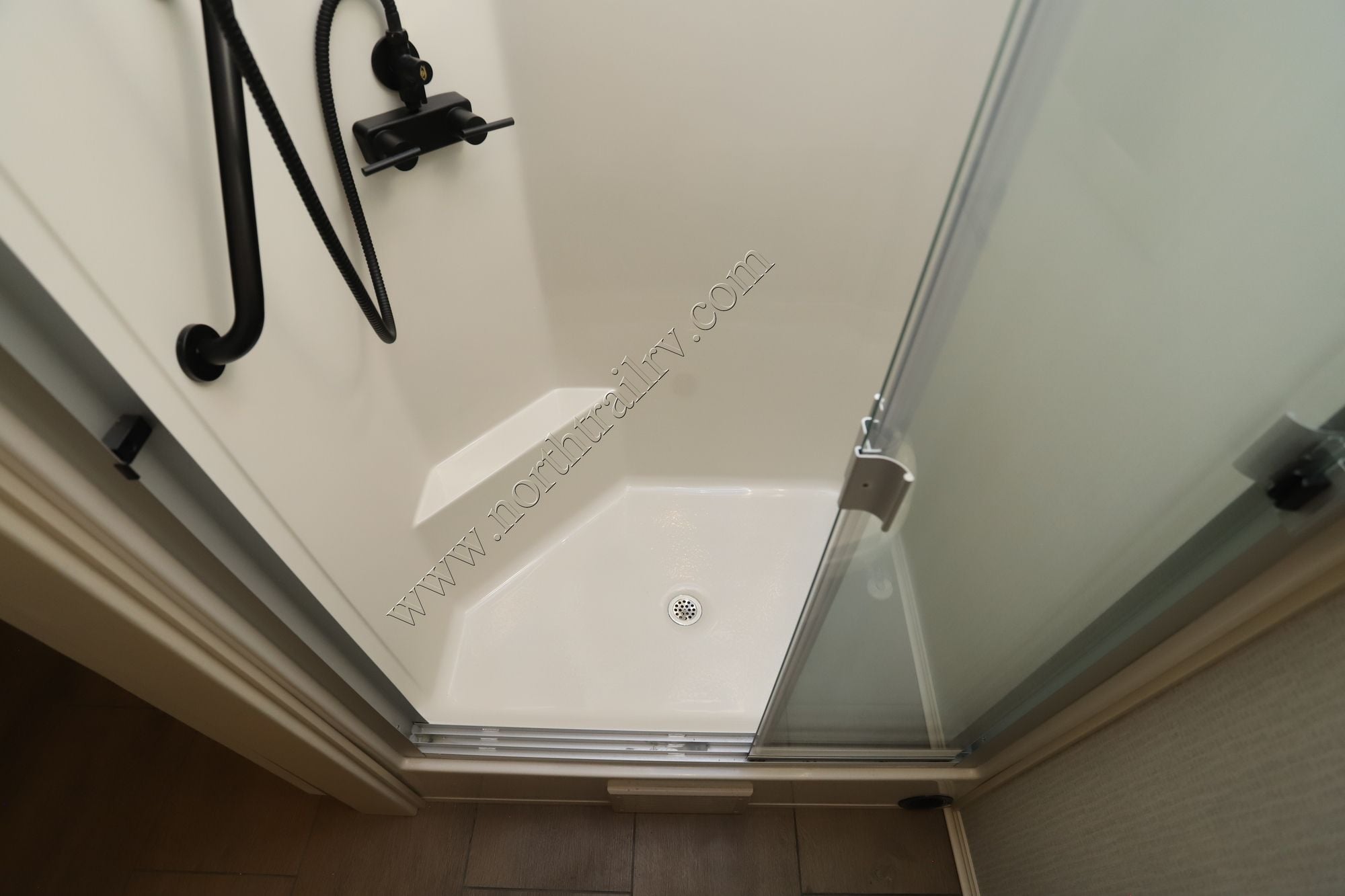 New 2026 Tiffin Motor Homes Byway 33FL Class A  For Sale