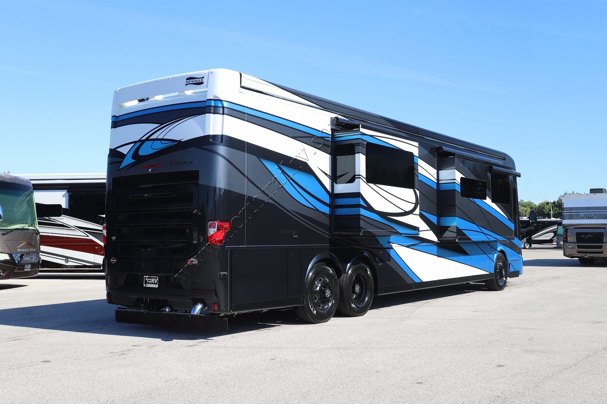 New 2026 Newmar Essex 4569 Class A  For Sale