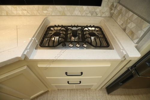 2026 Tiffin Motor Homes Byway 33FL