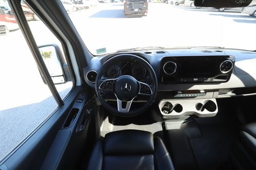 2025 Pleasure-Way Plateau TS