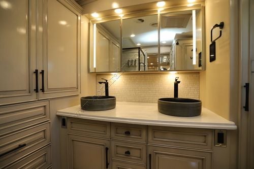 2024 Newmar London Aire 4569