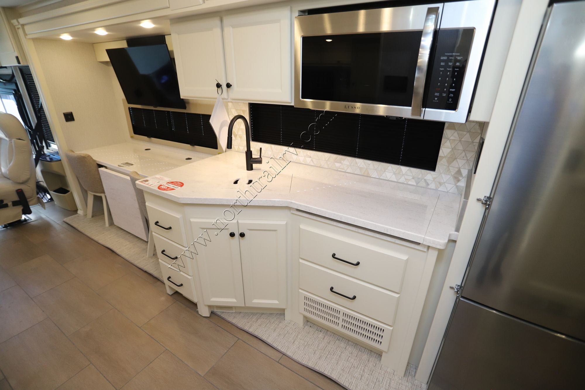 New 2026 Tiffin Motor Homes Byway 33FL Class A  For Sale