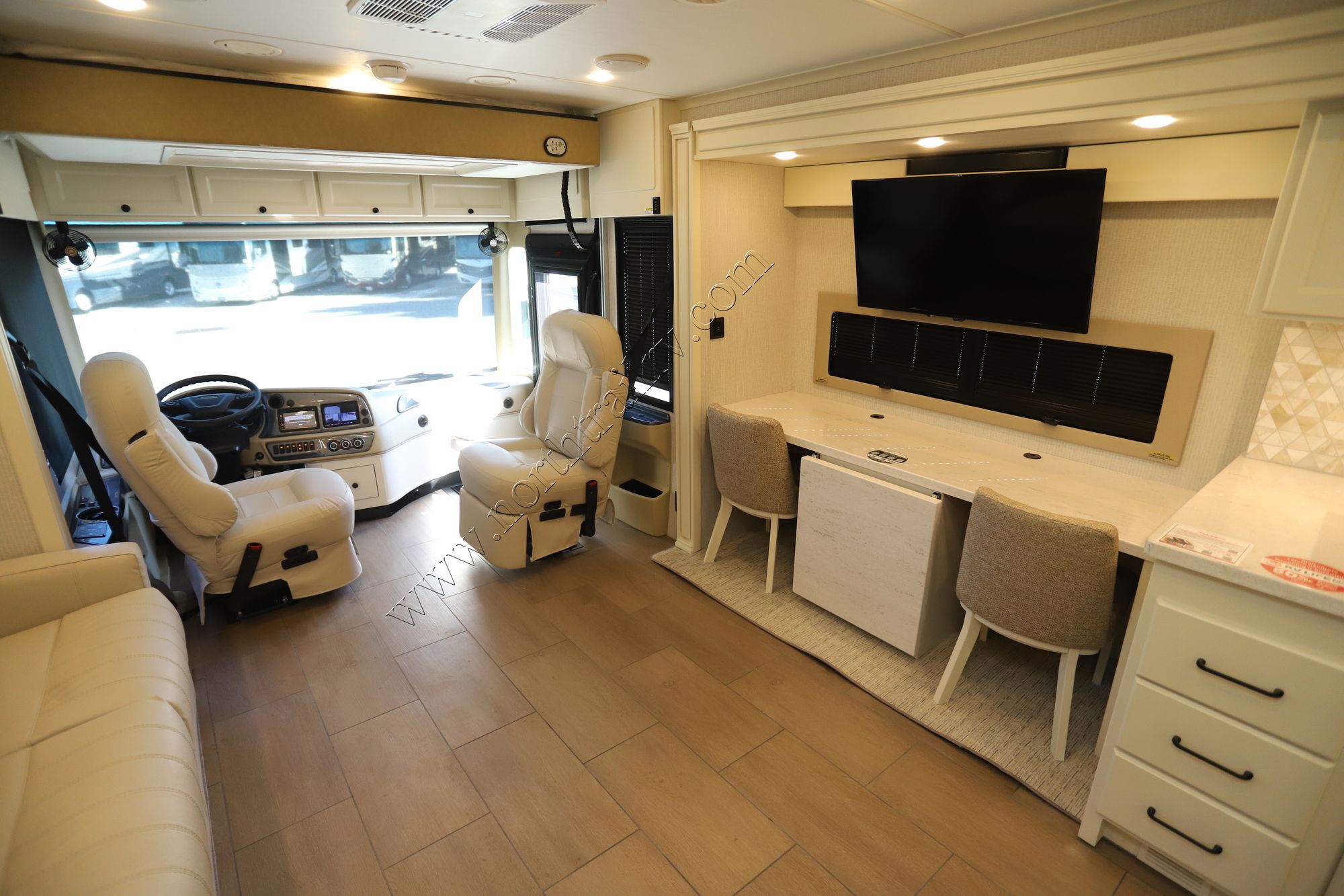 New 2026 Tiffin Motor Homes Byway 33FL Class A  For Sale