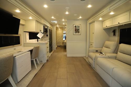 2026 Tiffin Motor Homes Byway 33FL