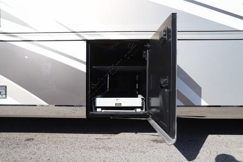 2024 Newmar London Aire 4569