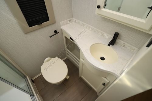 2026 Tiffin Motor Homes Byway 33FL