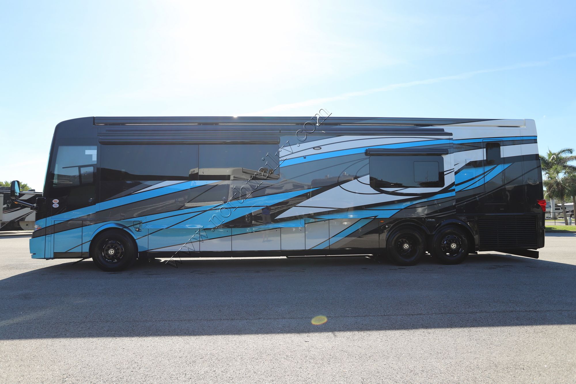 New 2026 Newmar Essex 4569 Class A  For Sale