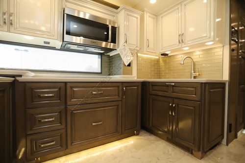 2026 Newmar Essex 4569