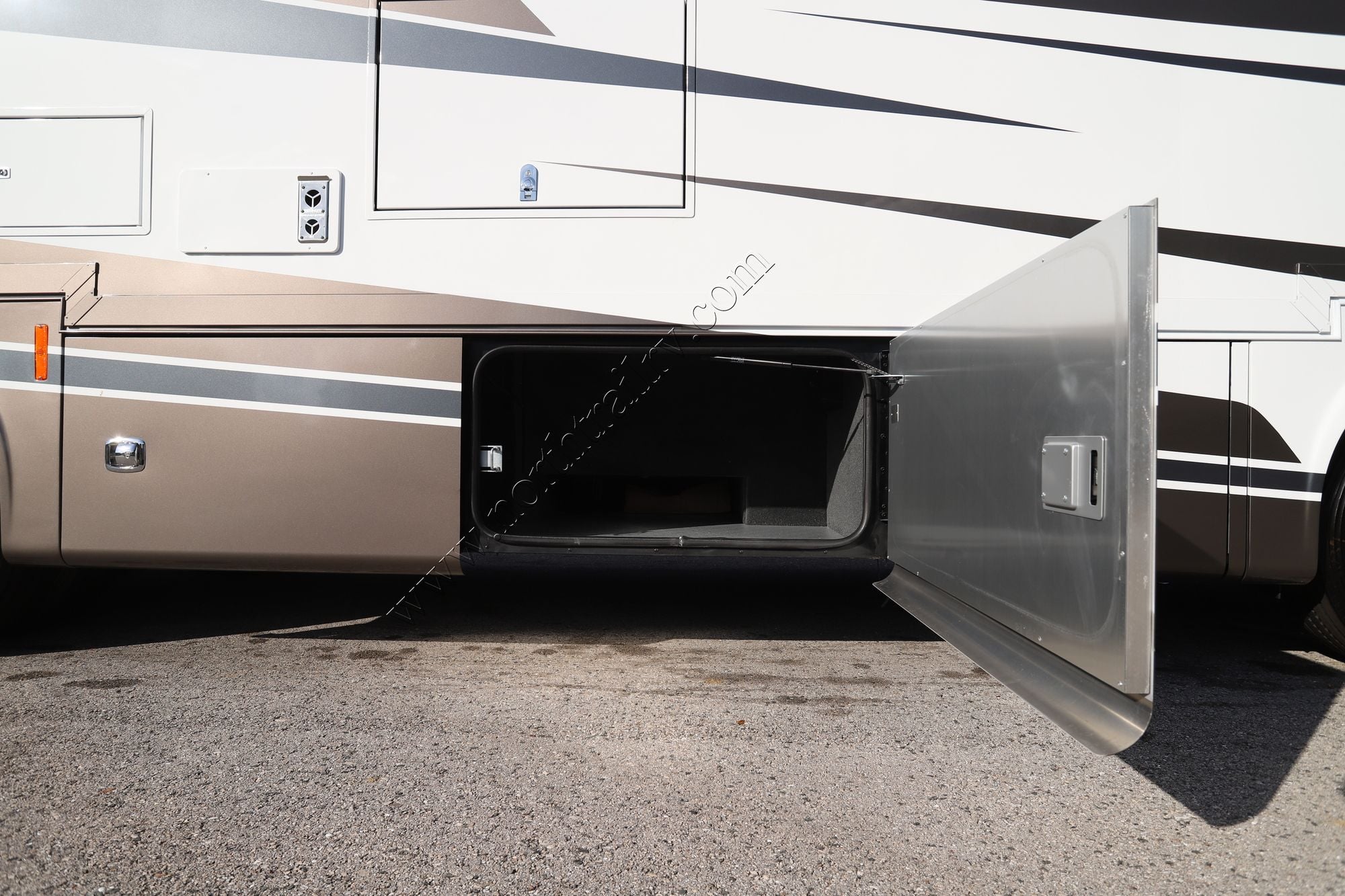 New 2026 Tiffin Motor Homes Byway 33FL Class A  For Sale