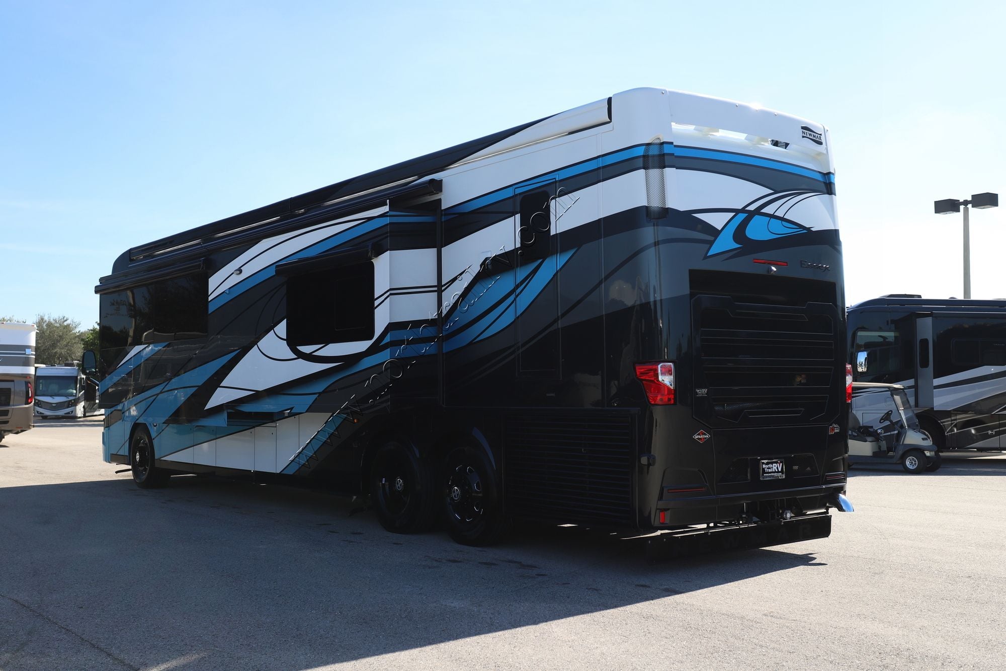 New 2026 Newmar Essex 4569 Class A  For Sale