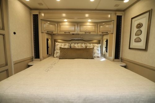 2024 Newmar London Aire 4569