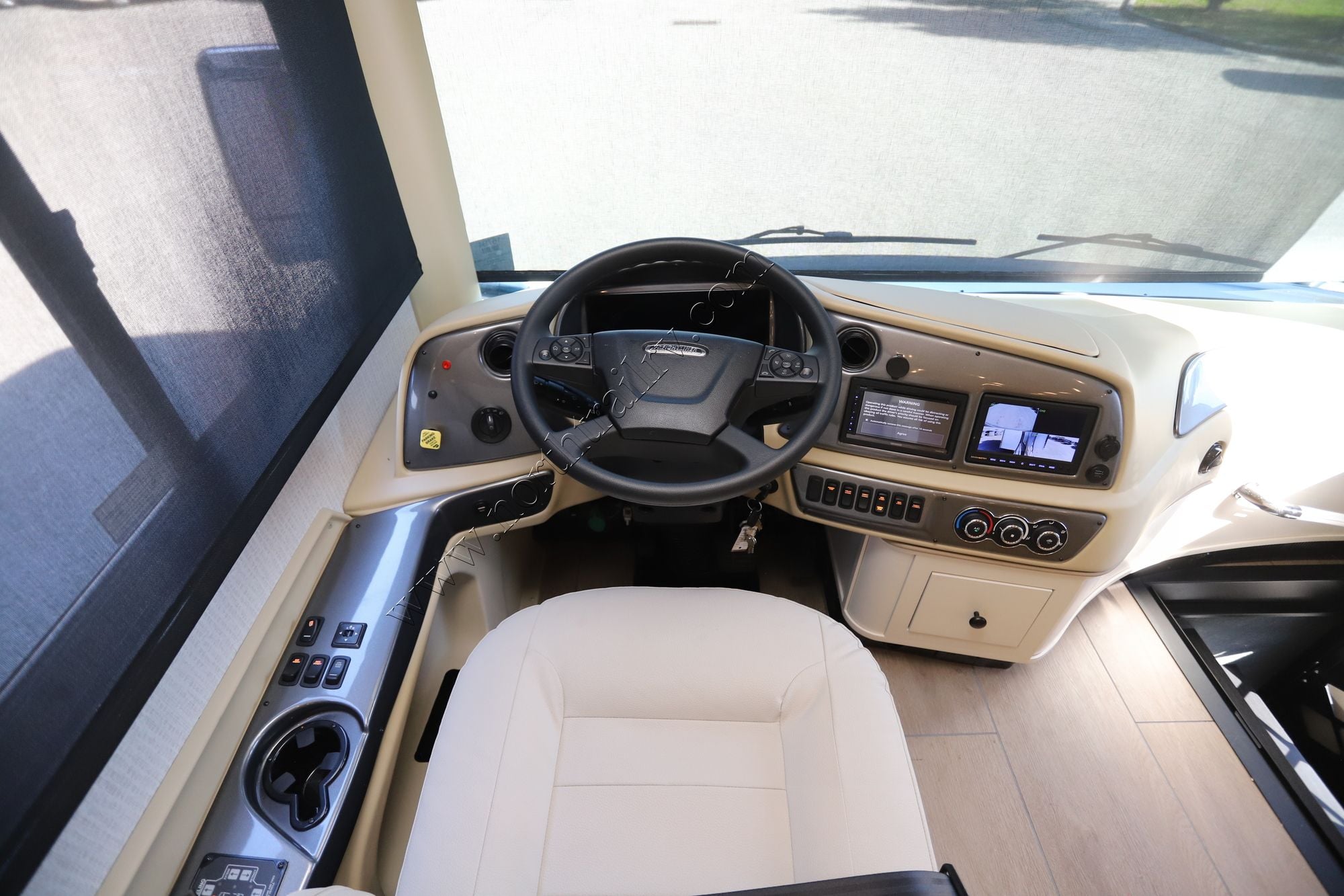 New 2026 Tiffin Motor Homes Byway 33FL Class A  For Sale