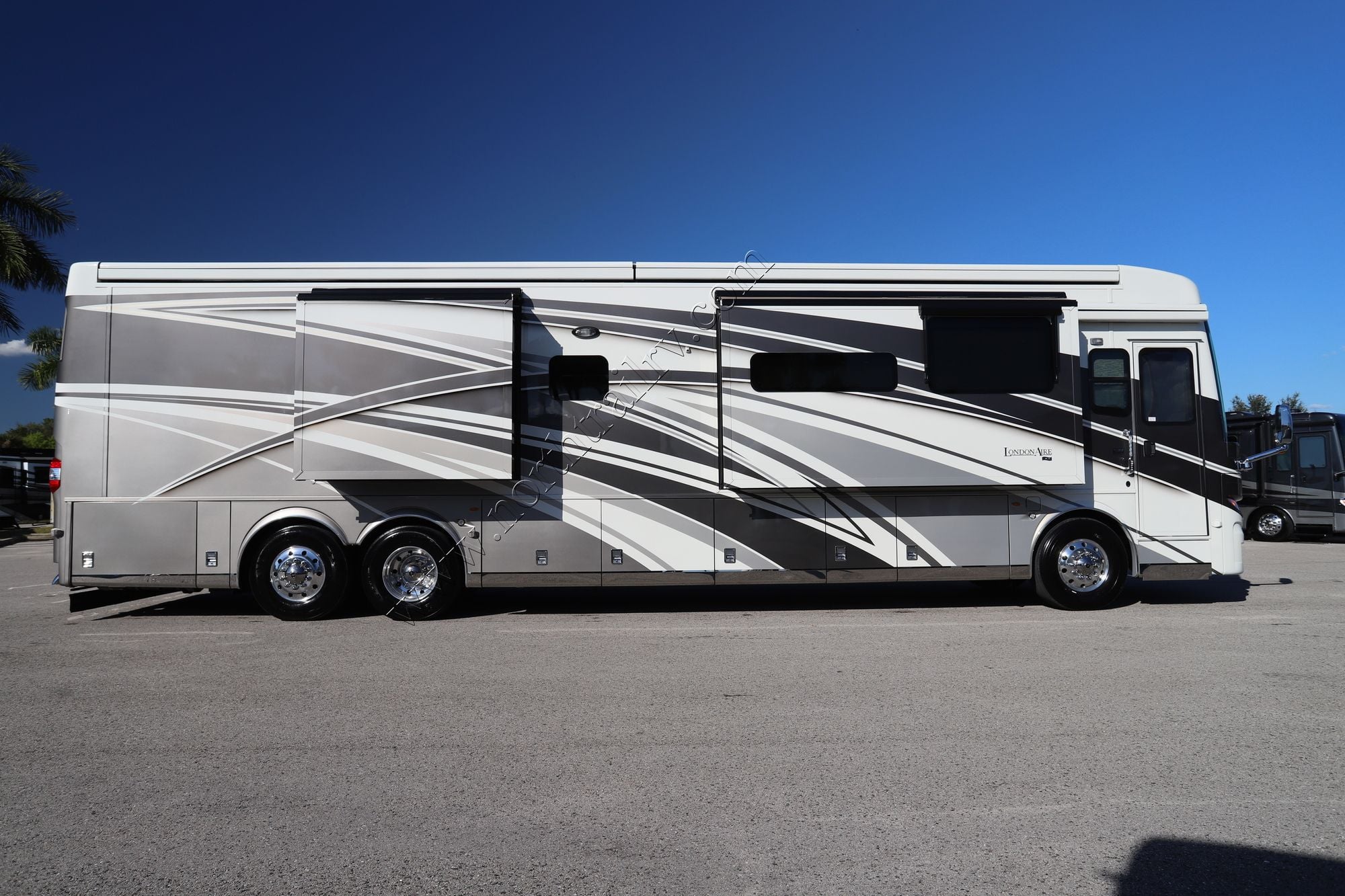 Used 2024 Newmar London Aire 4569 Class A  For Sale