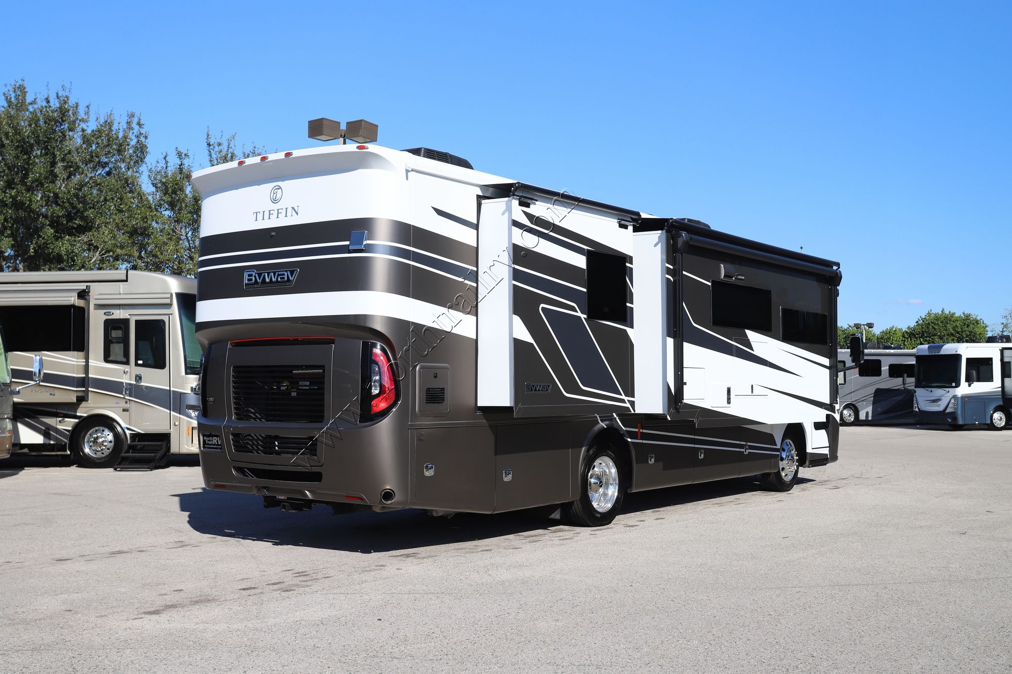 New 2026 Tiffin Motor Homes Byway 33FL Class A  For Sale