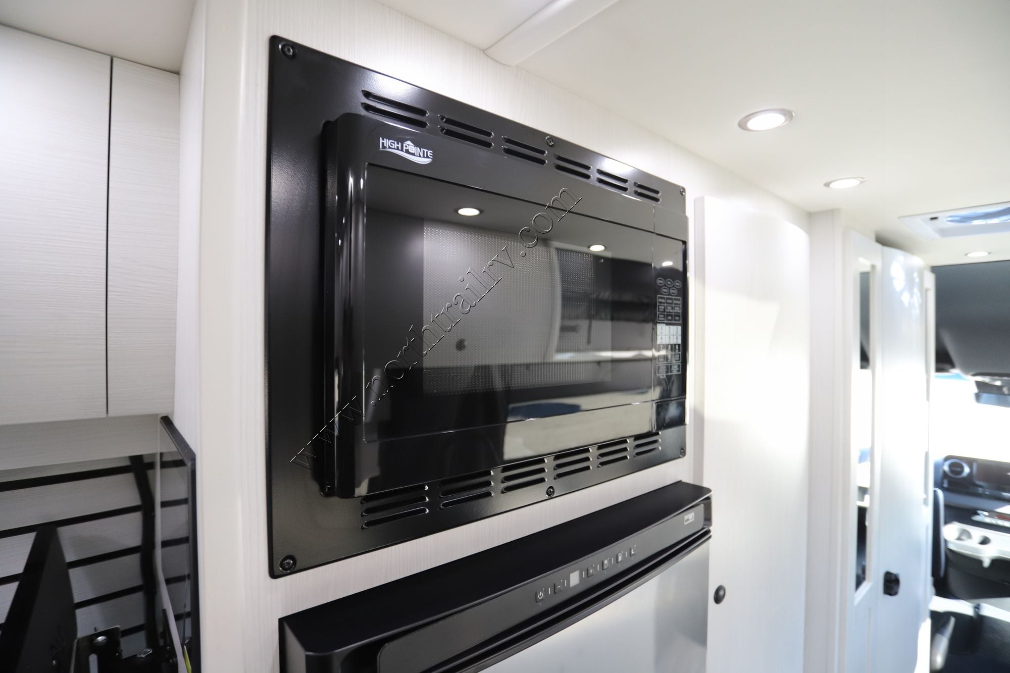 Used 2025 Pleasure-Way Plateau TS Class B  For Sale