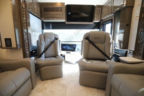 2026 Newmar Essex 4569