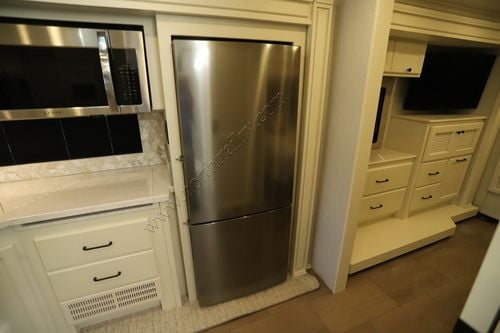 2026 Tiffin Motor Homes Byway 33FL