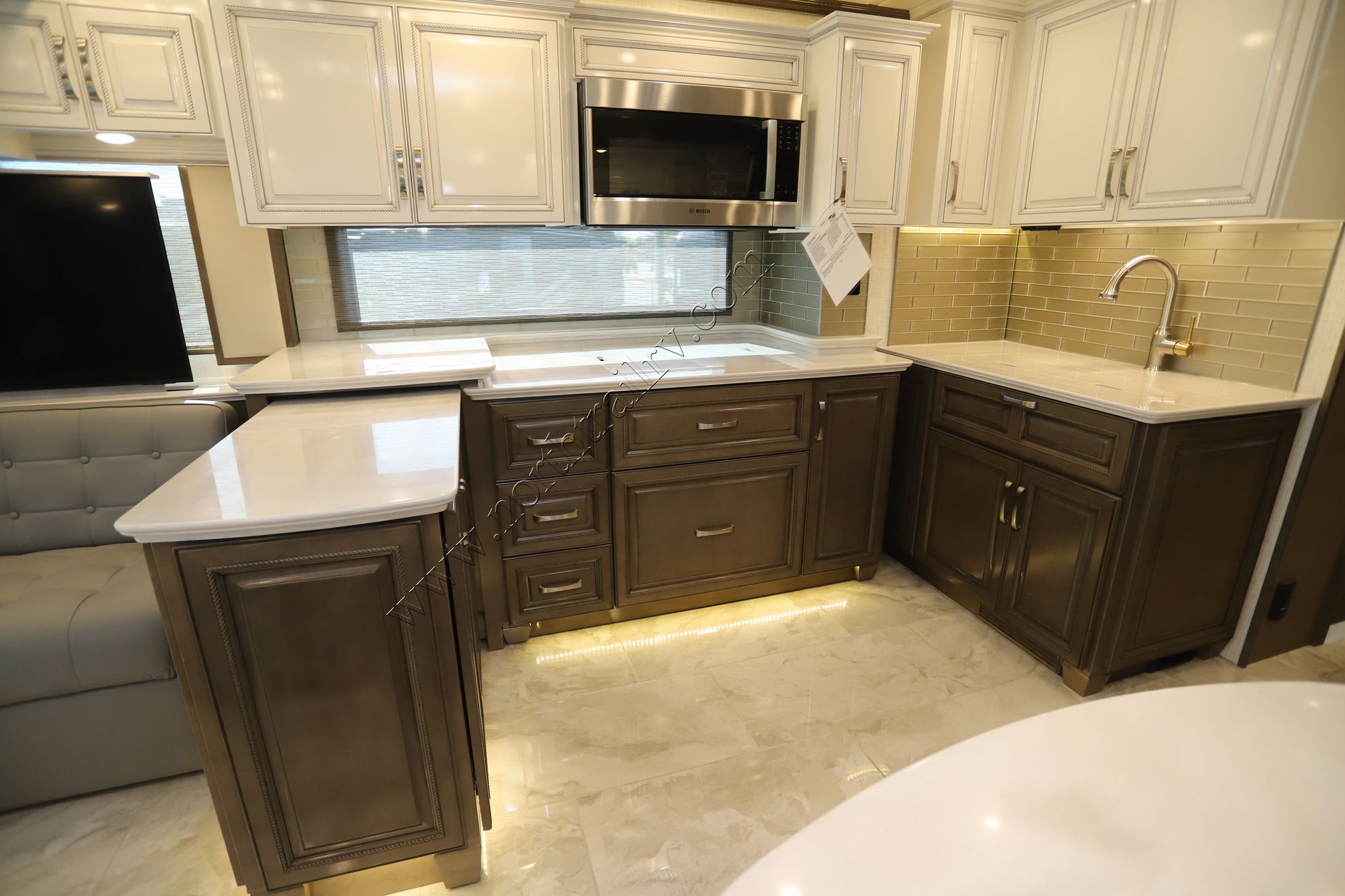 New 2026 Newmar Essex 4569 Class A  For Sale