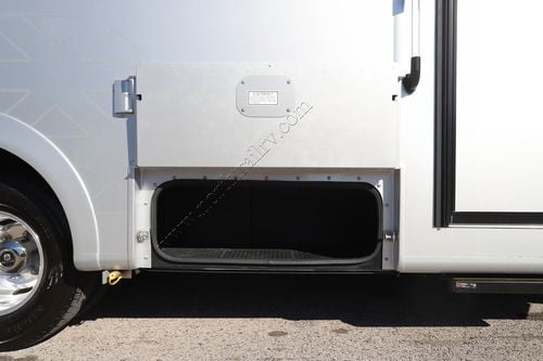 2025 Pleasure-Way Plateau XLTS Class C