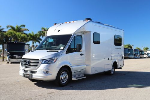 2025 Pleasure-Way Plateau XLTS Class C