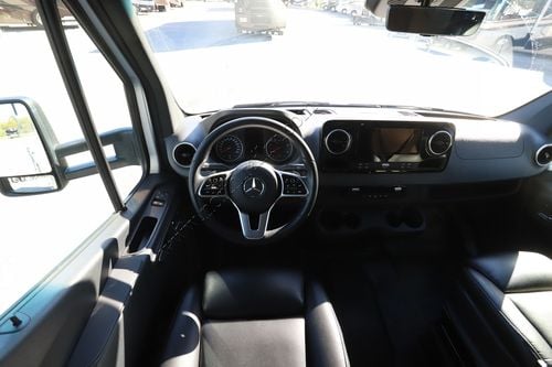 2025 Pleasure-Way Plateau XLTS Class C