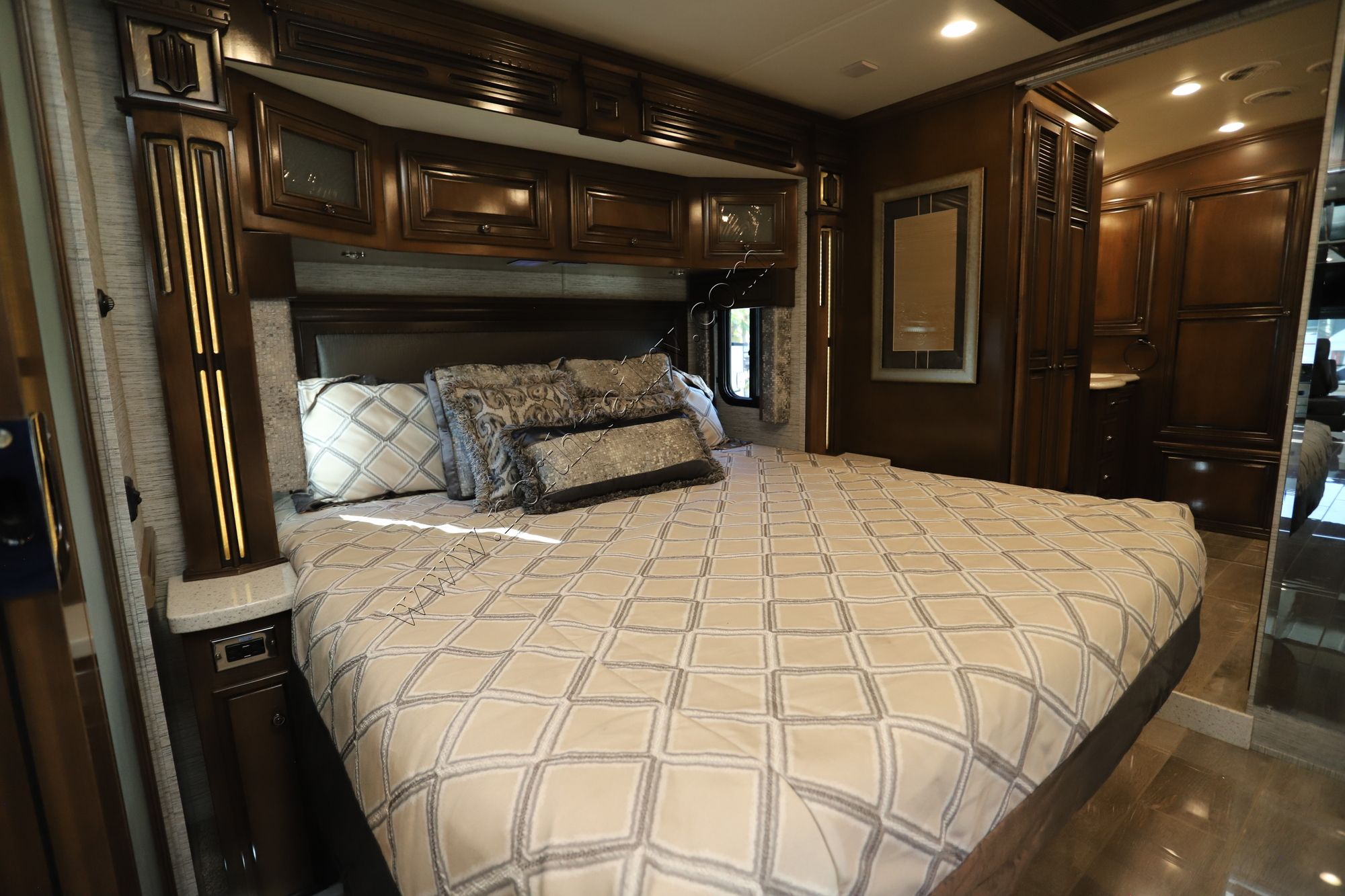 Used 2019 Newmar Dutch Star 4369 Class A  For Sale