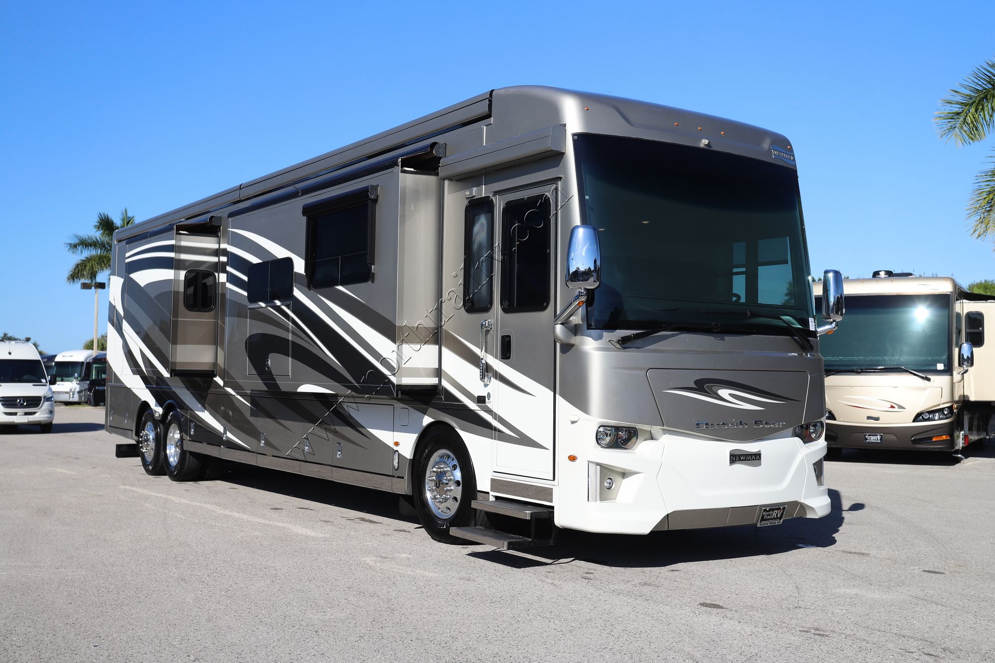Used 2019 Newmar Dutch Star 4369 Class A  For Sale