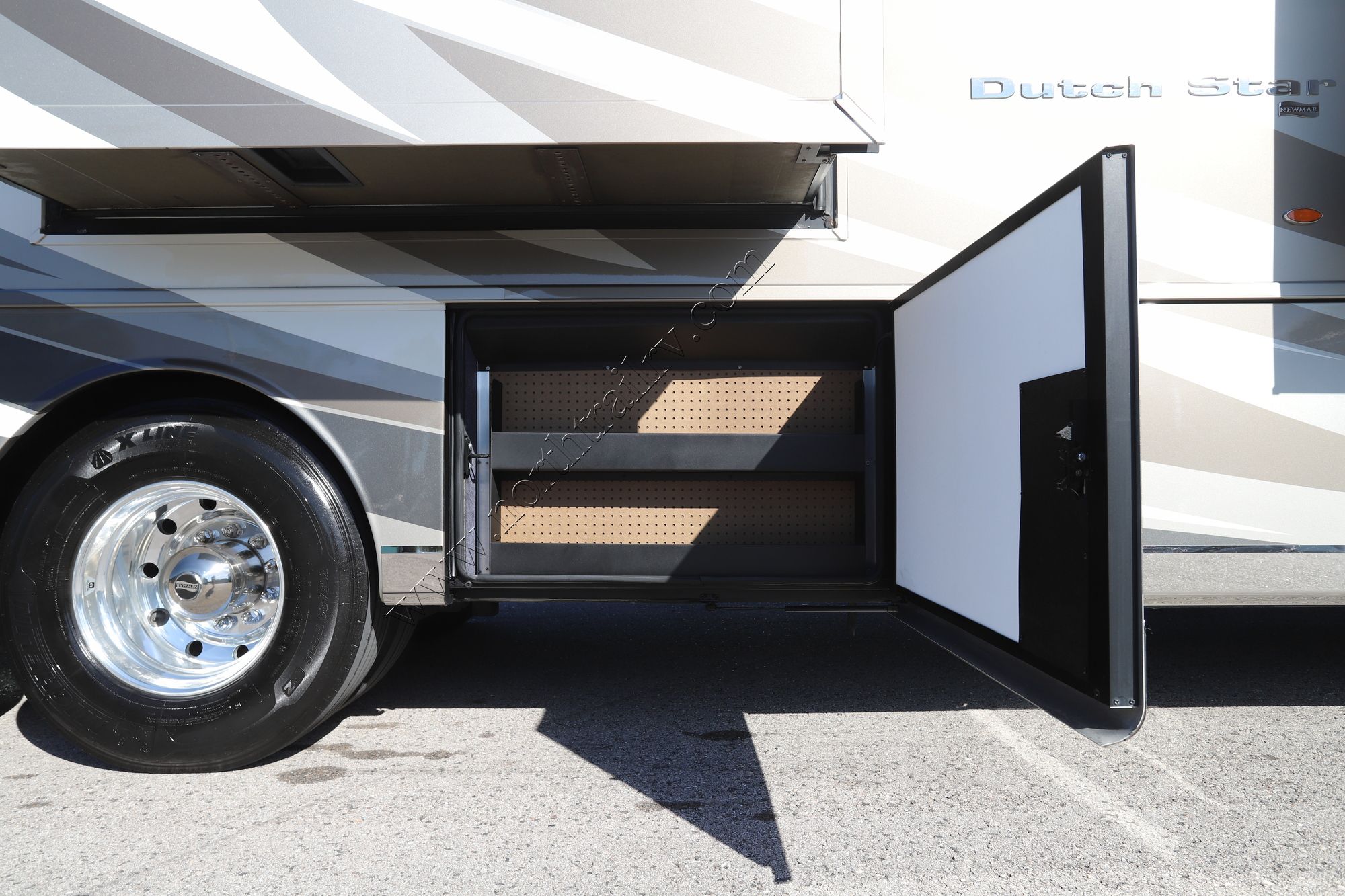 Used 2019 Newmar Dutch Star 4369 Class A  For Sale