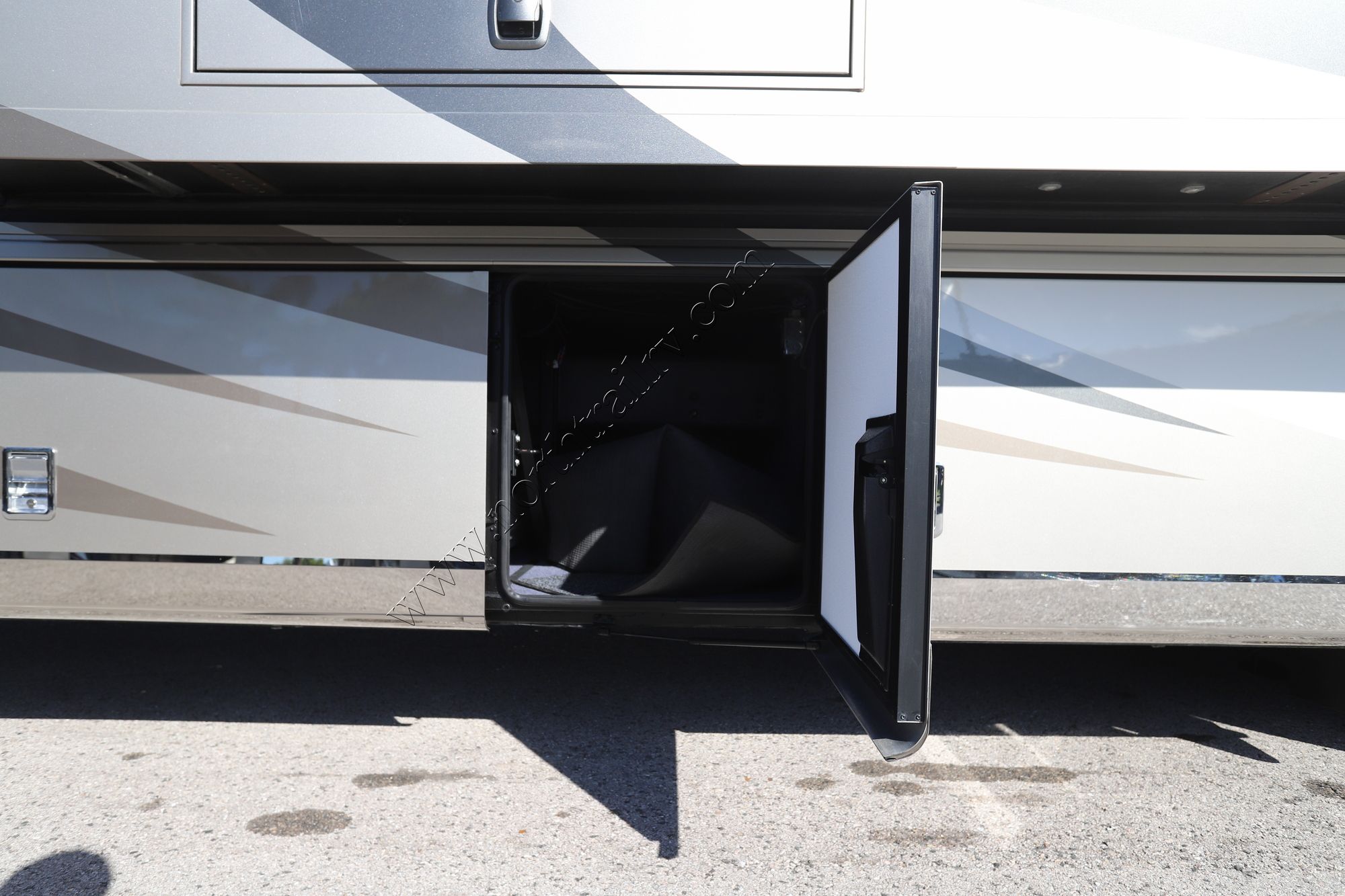 Used 2019 Newmar Dutch Star 4369 Class A  For Sale