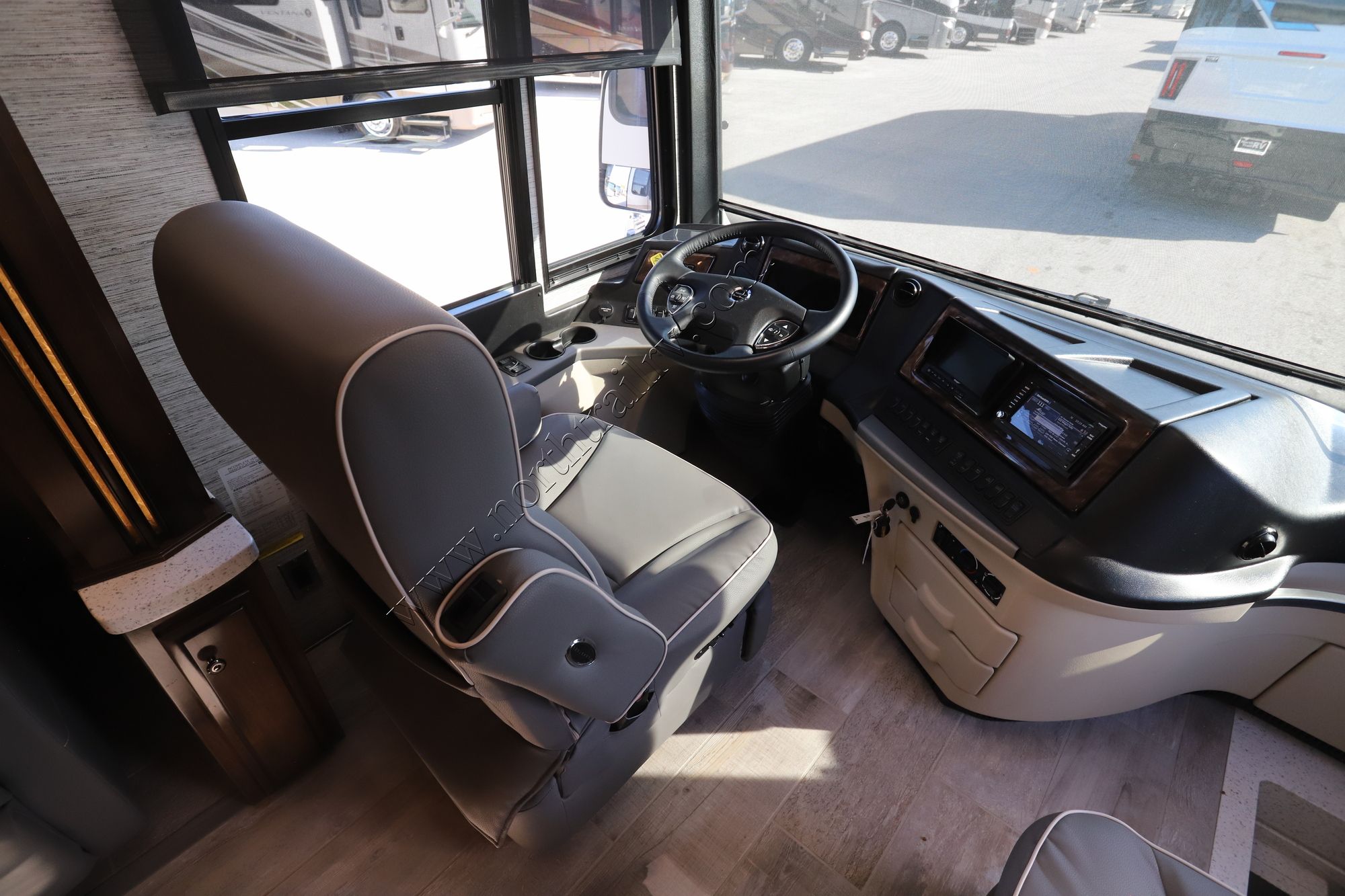 Used 2019 Newmar Dutch Star 4369 Class A  For Sale