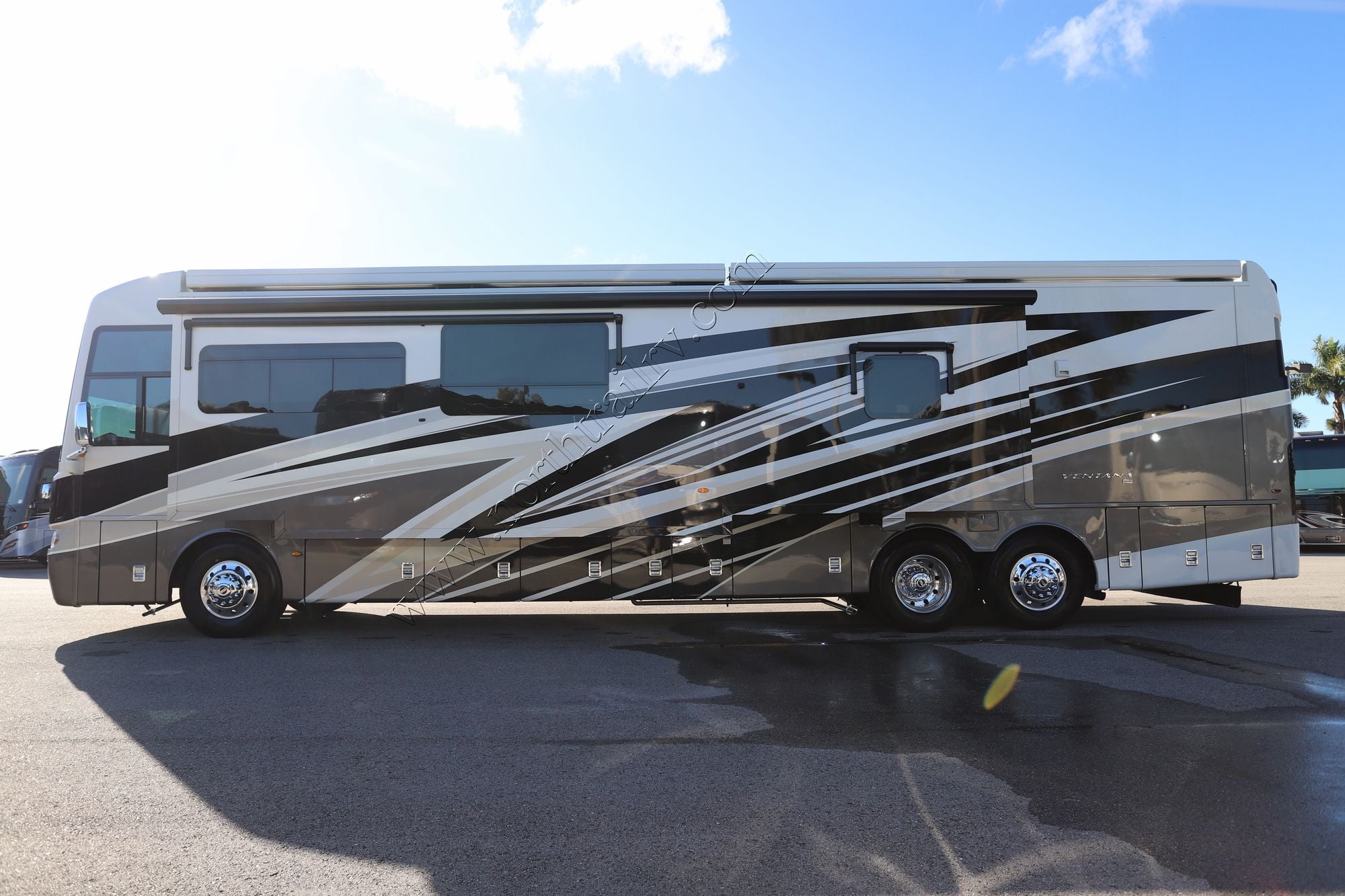 Used 2023 Newmar Ventana 4369 Class A  For Sale