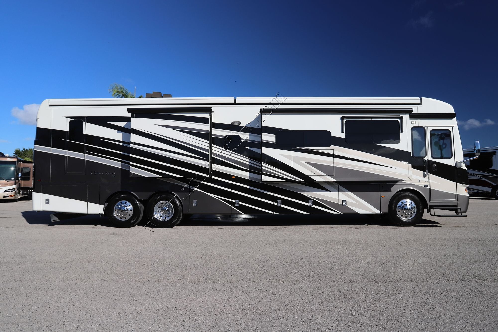 Used 2023 Newmar Ventana 4369 Class A  For Sale