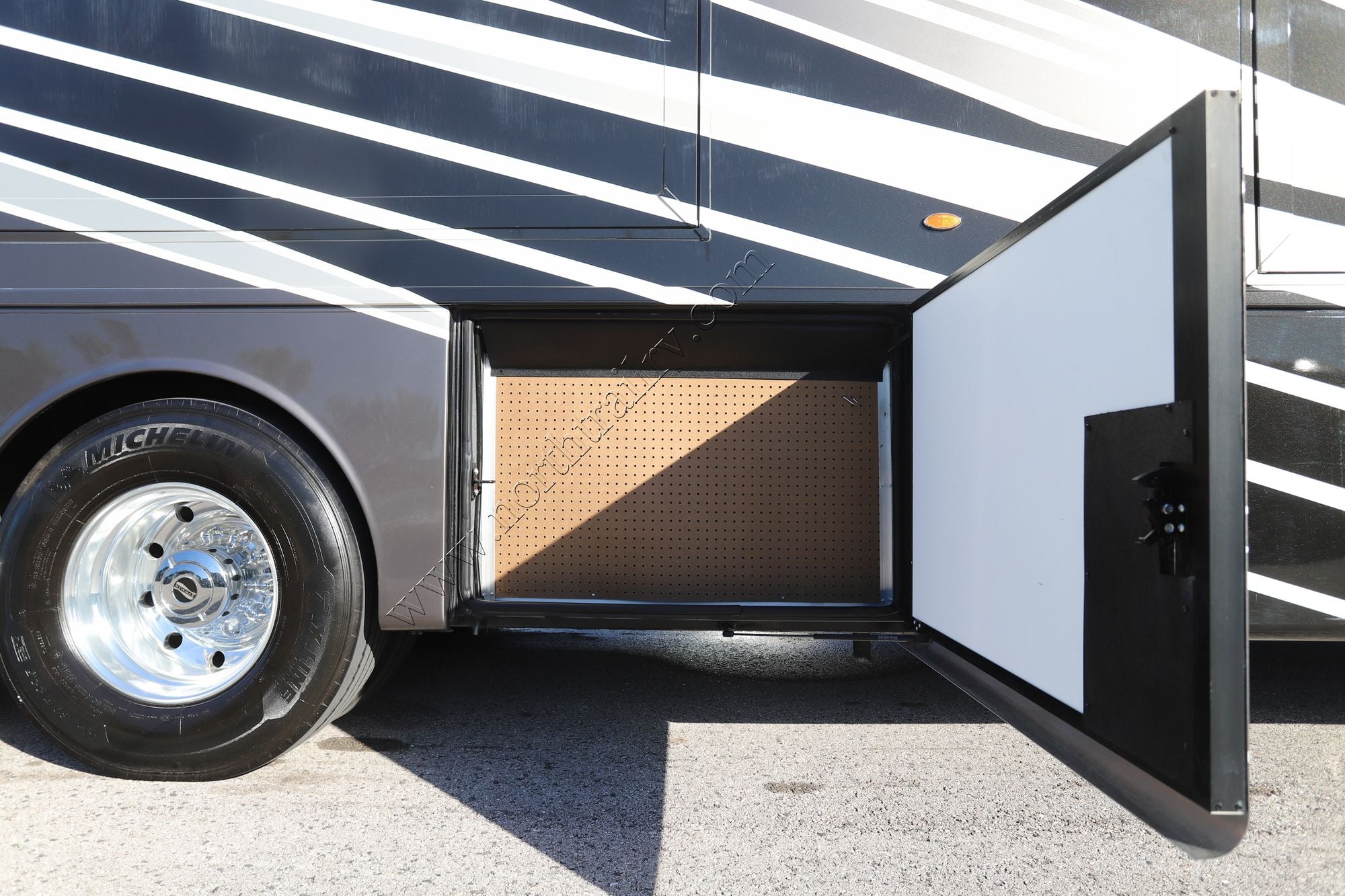 Used 2023 Newmar Ventana 4369 Class A  For Sale